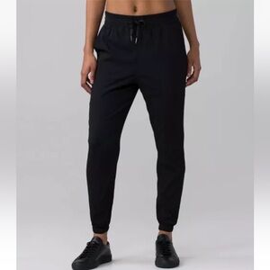 Lululemon Women's In Depth Jogger Black Pants Athletic Dance Yoga Training Sz 10